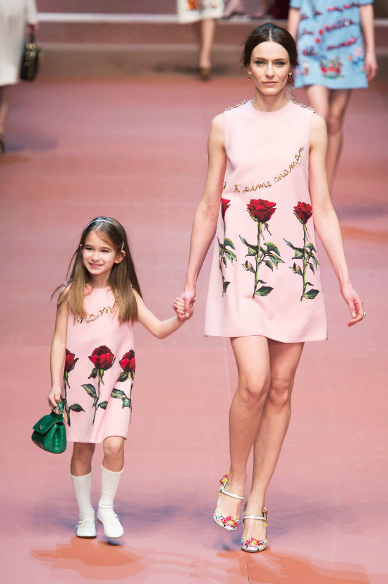 Dolce & Gabbana - colectie dedicata mamelor 7